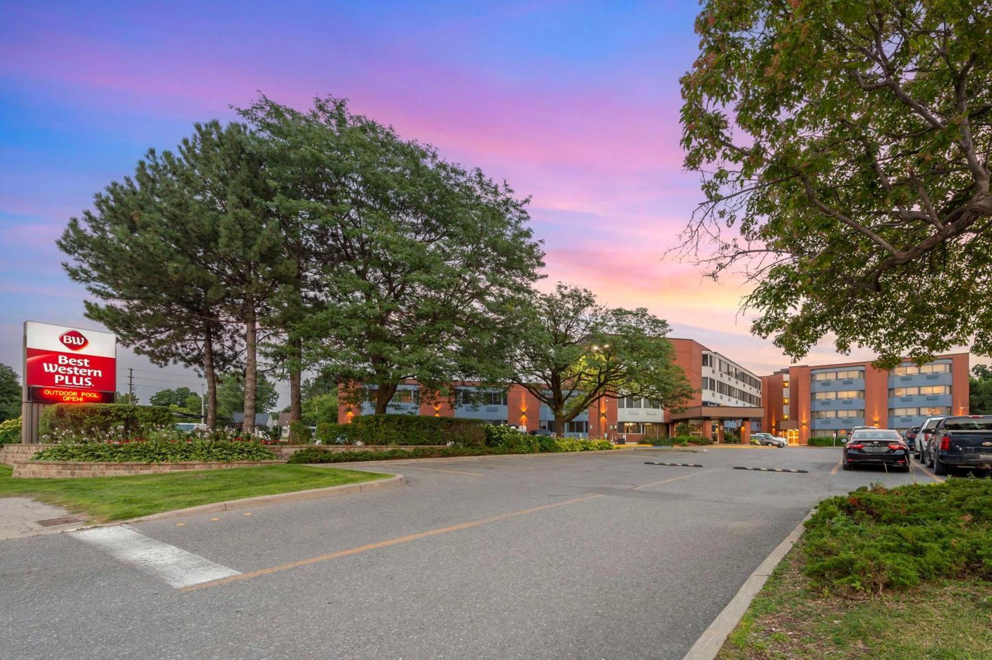 Best Western Plus Ottawa City Centre Hotel Exterior photo