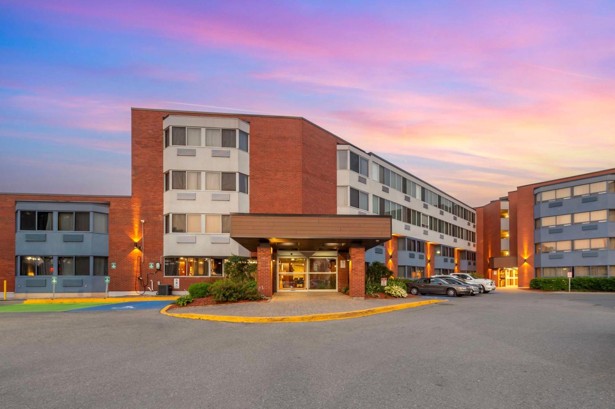 Best Western Plus Ottawa City Centre Hotel Exterior photo